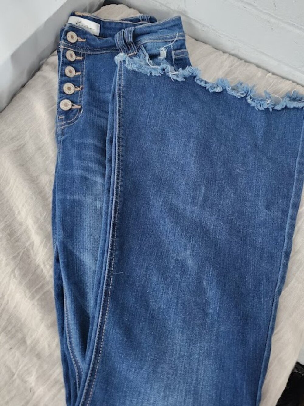 Kancan Distressed Flare Jeans Size 5/26